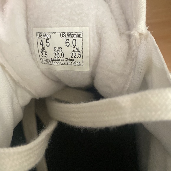 Vans High Top MTE shoe- size 6 - Picture 4 of 4